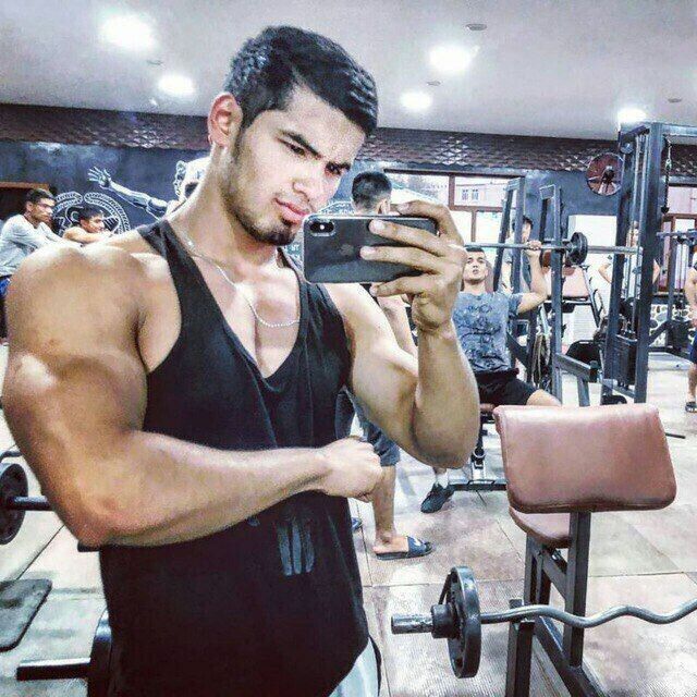  20871434  Aziz, 28 ,    