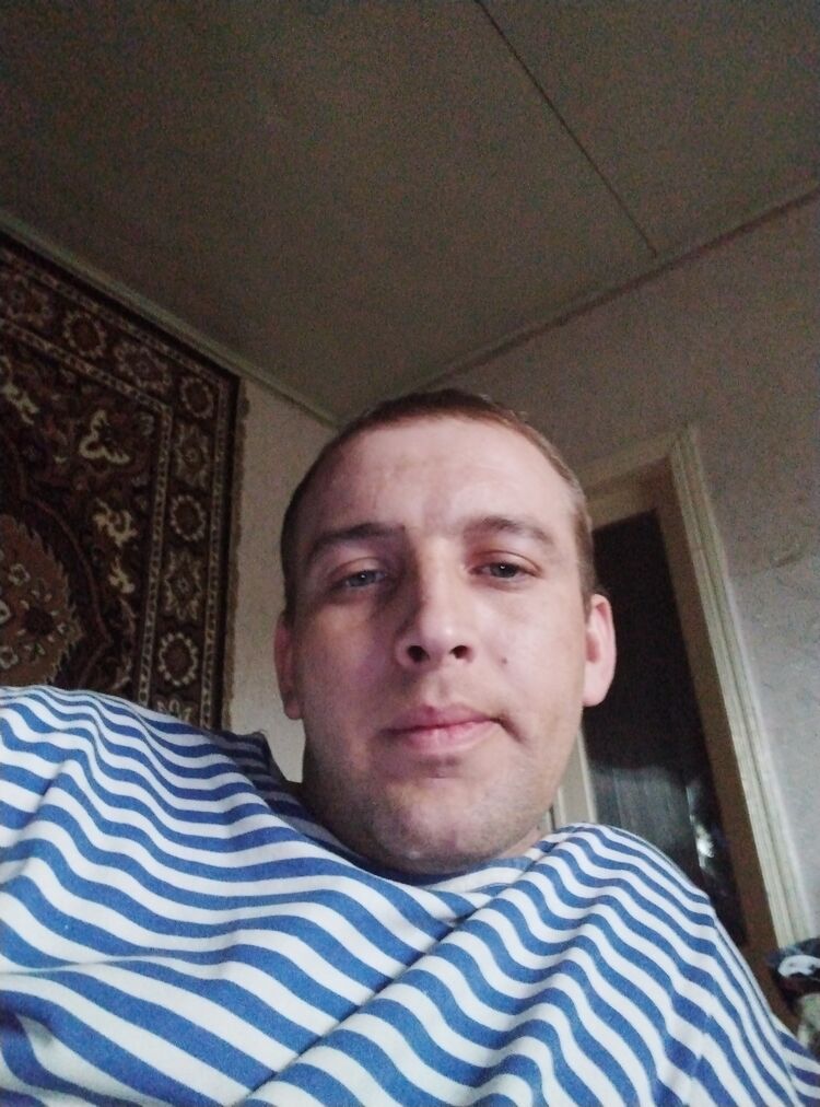  42403794  , 32 ,    