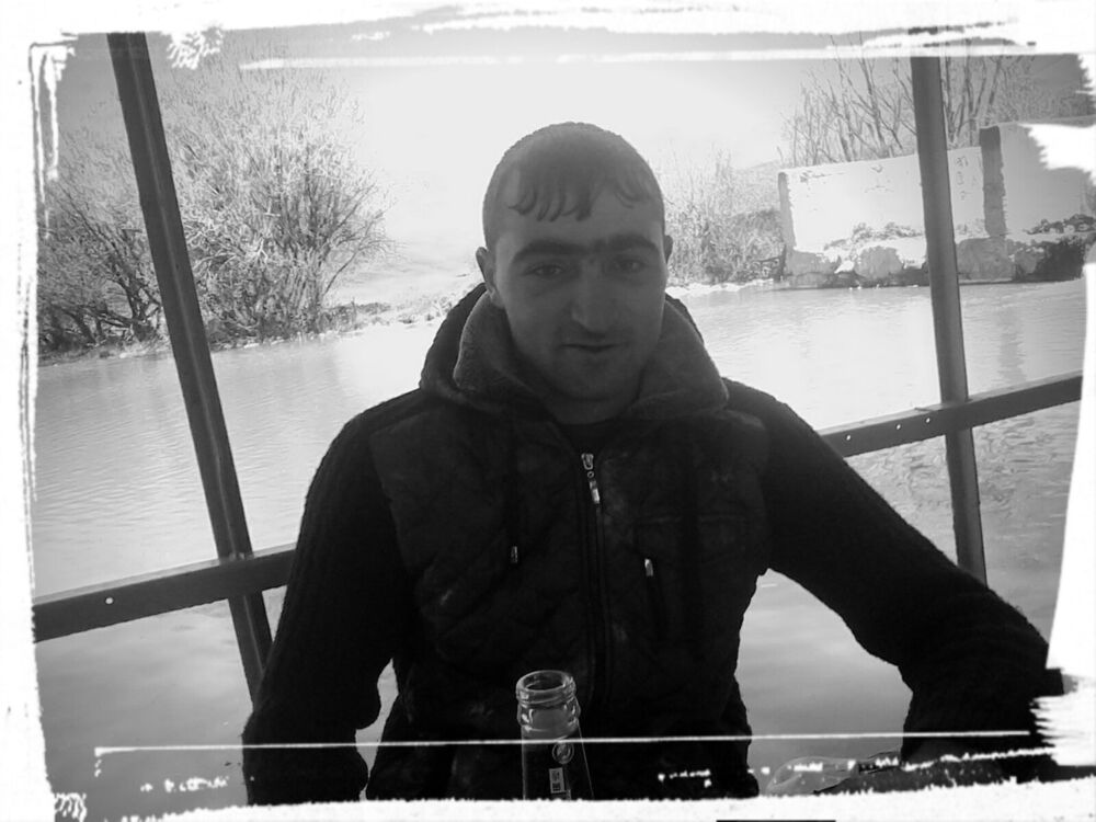  ,   Vardan, 32 ,   ,   , c 