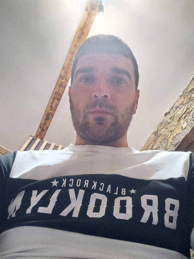  48779794  , 34 ,    