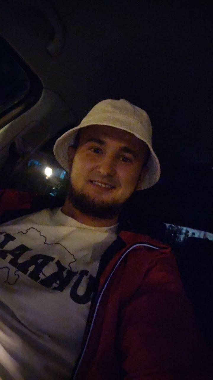 46191214  Andrii, 26 ,    