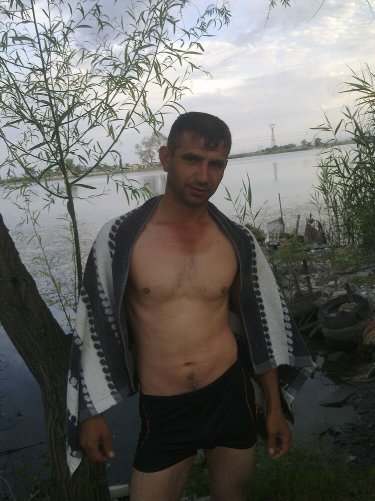  5322964  POLAD, 46 ,    