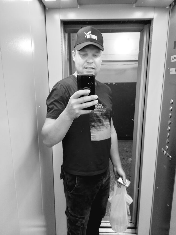  31401404  Vadim, 30 ,     