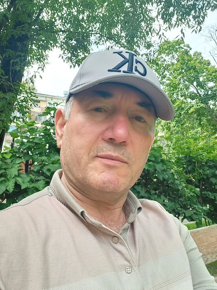  52317764  Sultan, 48 ,    