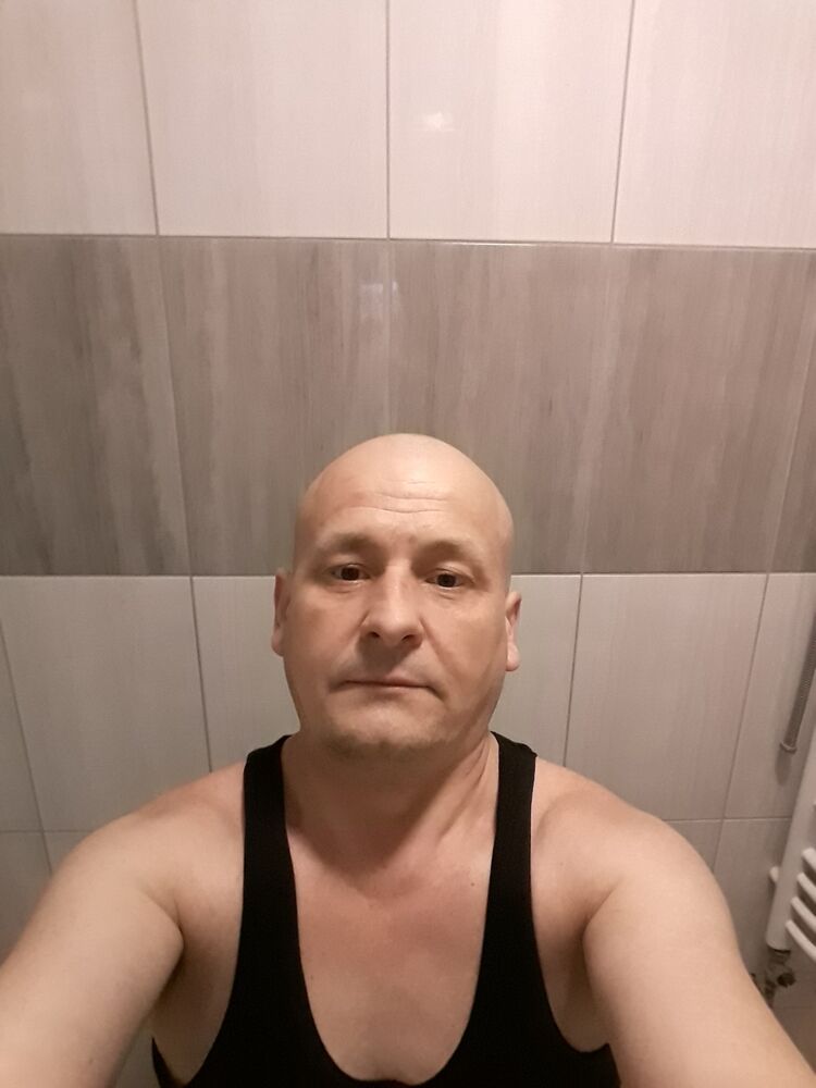  44832114  Andrei, 51 ,    