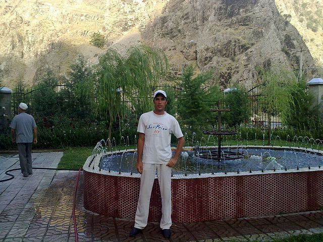  12965234  Zhahongir, 41 ,    
