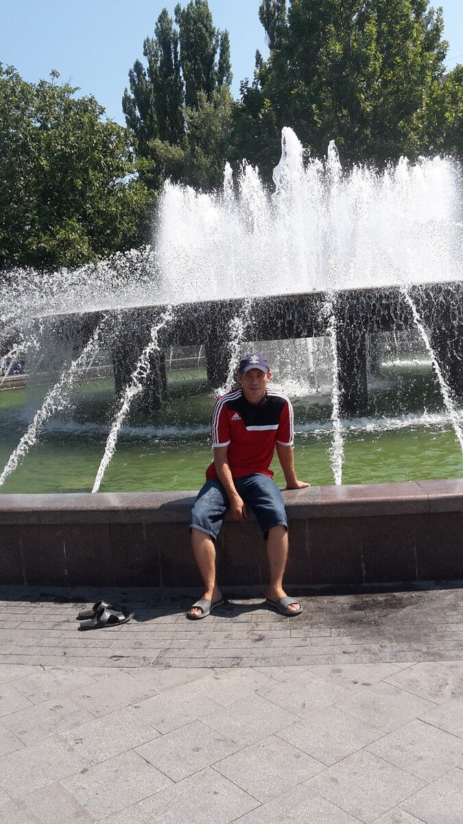  ,   LEONID, 48 ,   