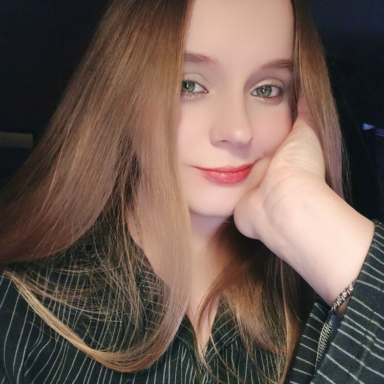  52037804  Anastasiia, 19 ,    