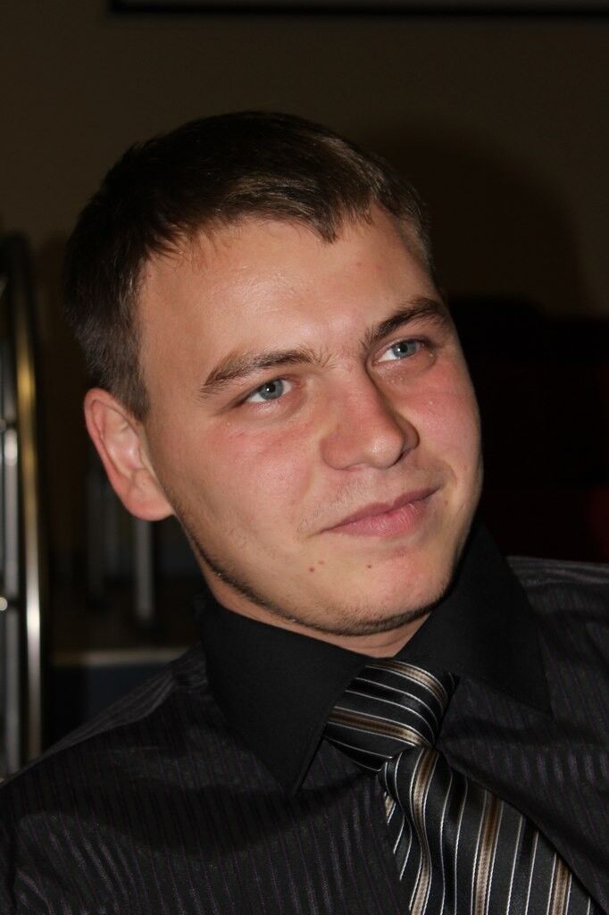  11933944  Ivan, 25 ,    