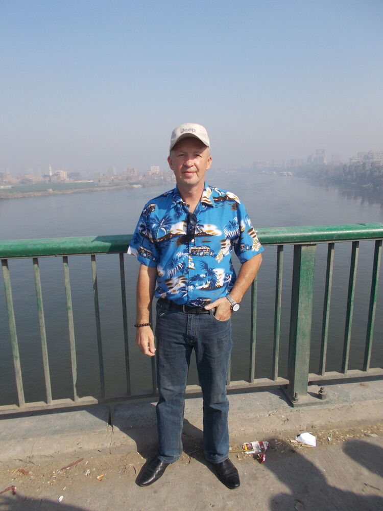  9586374  Aleks, 60 ,    
