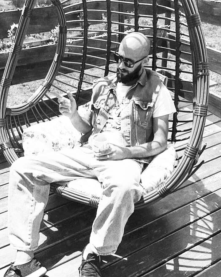  23725264  Levani, 34 ,    