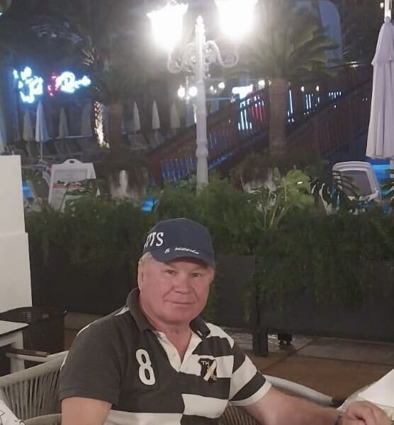  54439114  Sergei, 57 ,    -