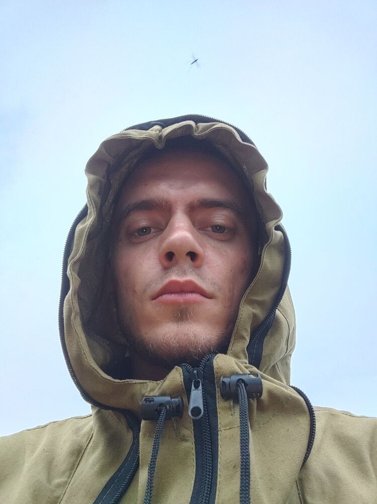 33307364  , 27 ,    