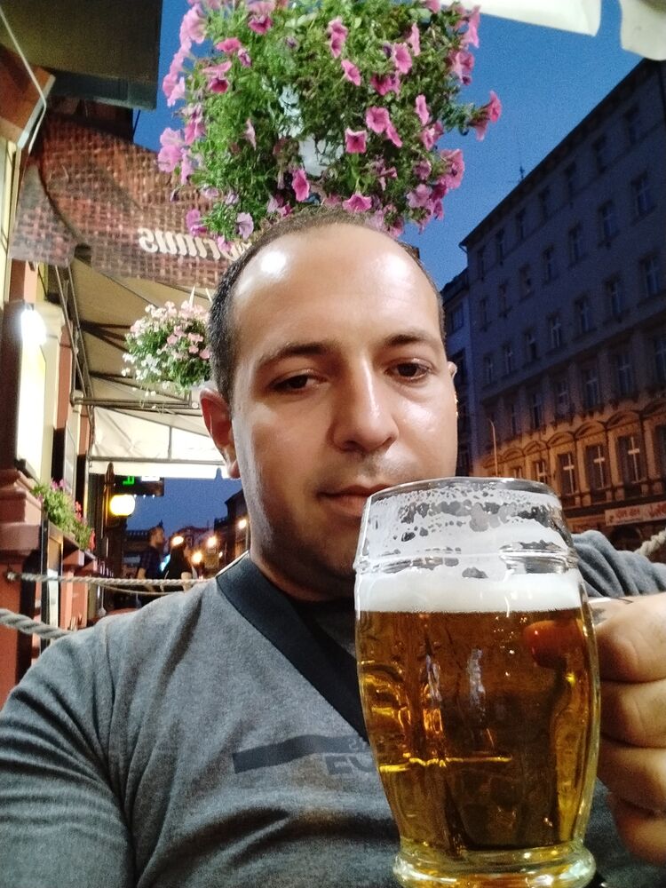  ,   Emzari, 35 ,   ,   