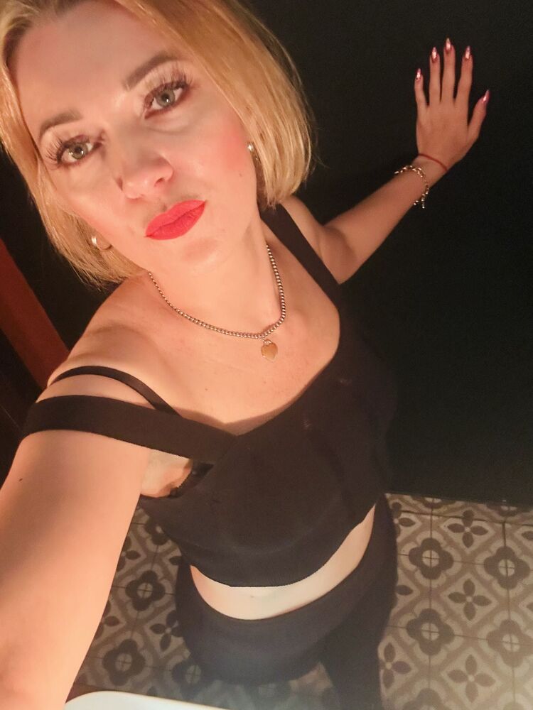  53040764  , 40 ,    