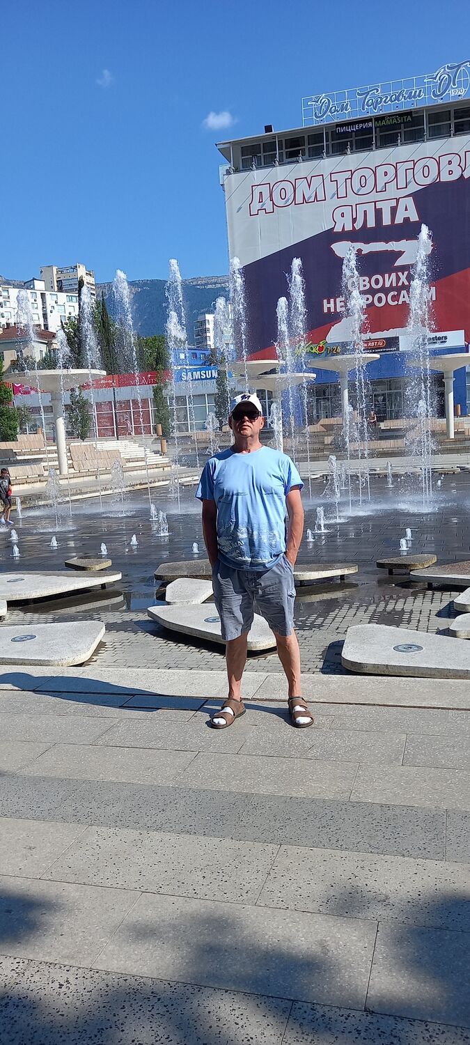  43781474  Oleg, 57 ,    