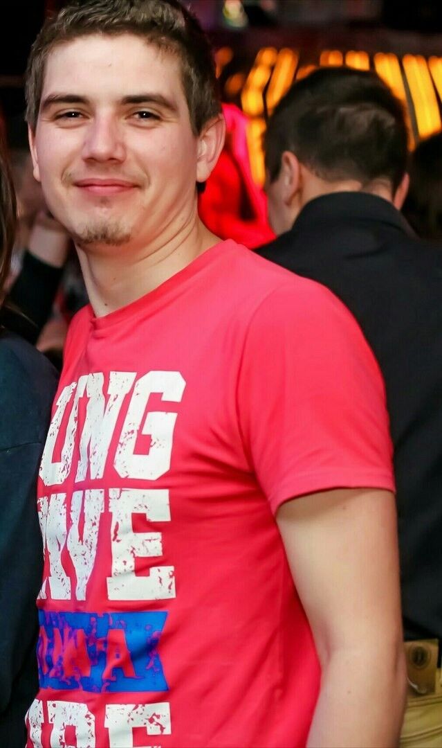  8873614  Vasya, 33 ,    