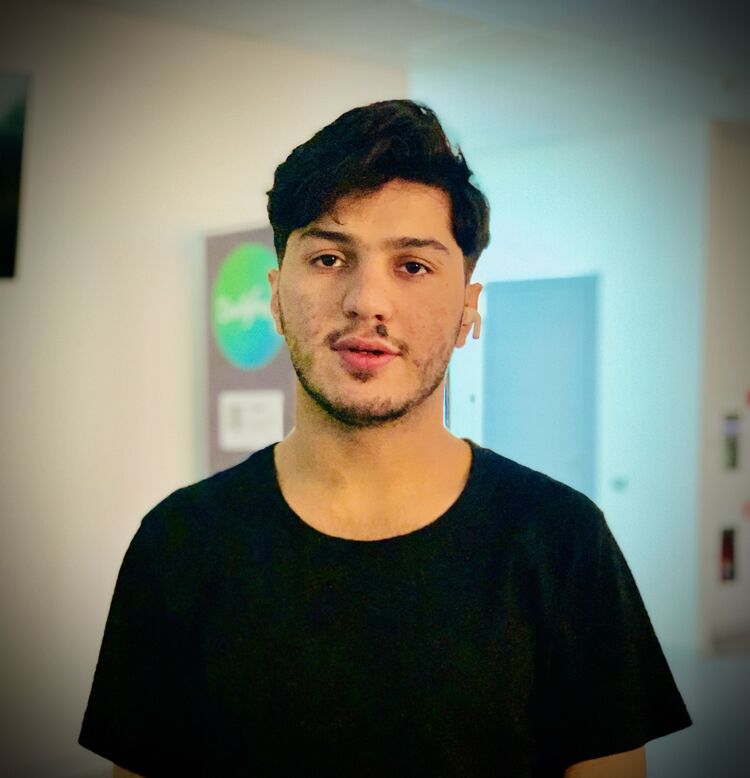  31487894  Mohammad, 23 ,    New York City
