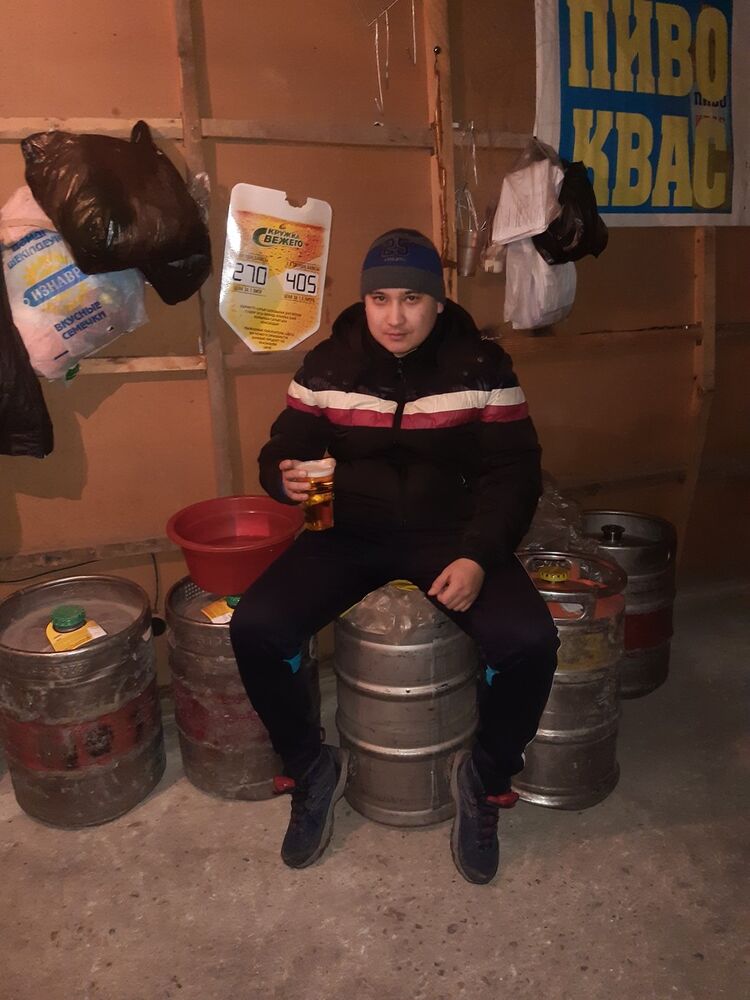  18947514  Arsen, 37 ,    