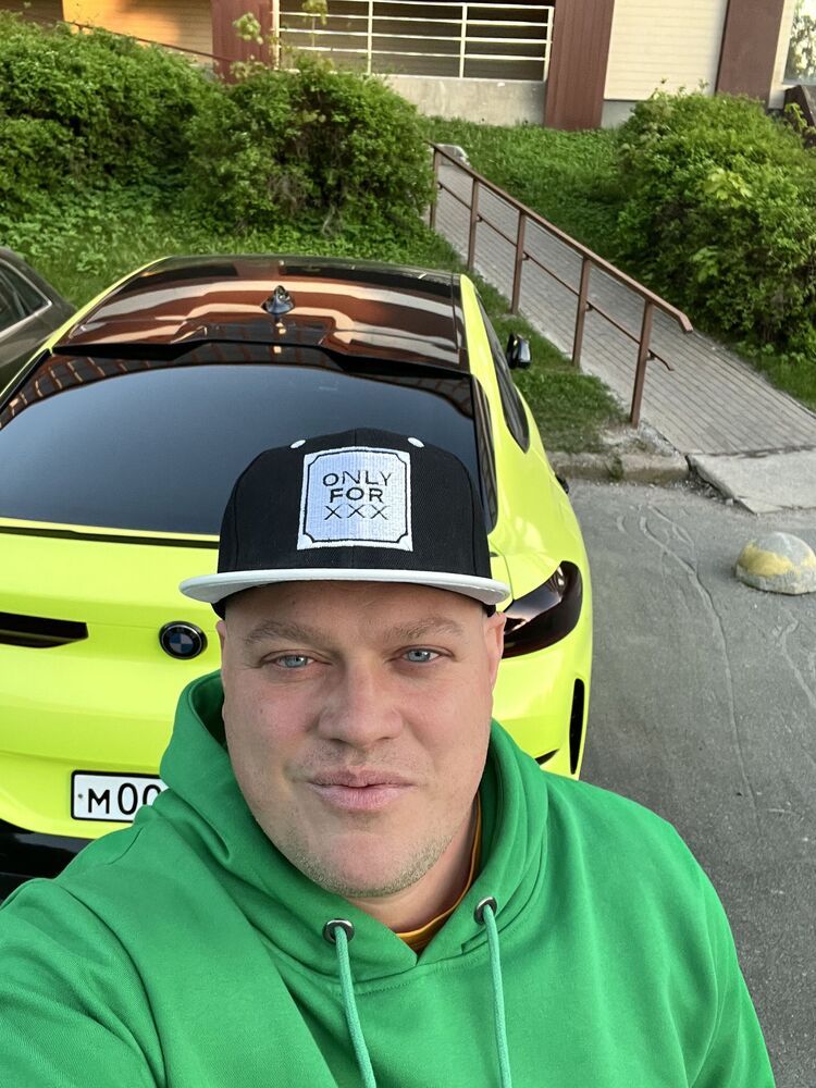  ,   Konstantin, 36 ,   ,   