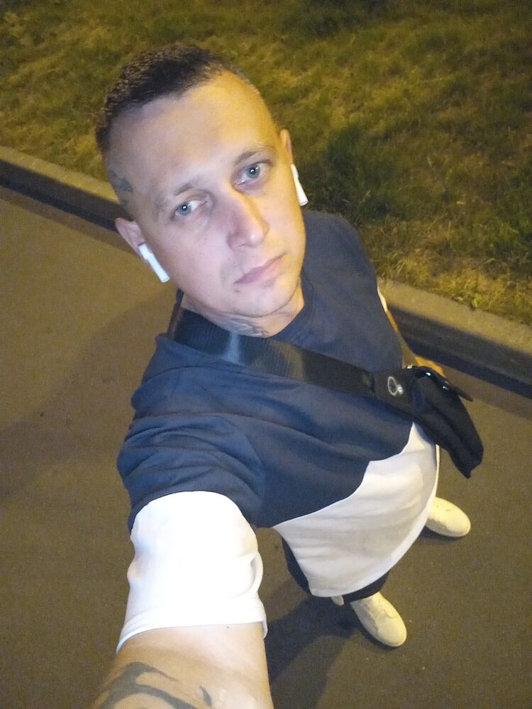  27699734  Alexander, 39 ,    -