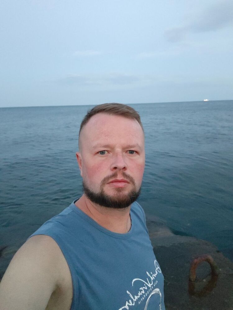  53318094  , 35 ,    