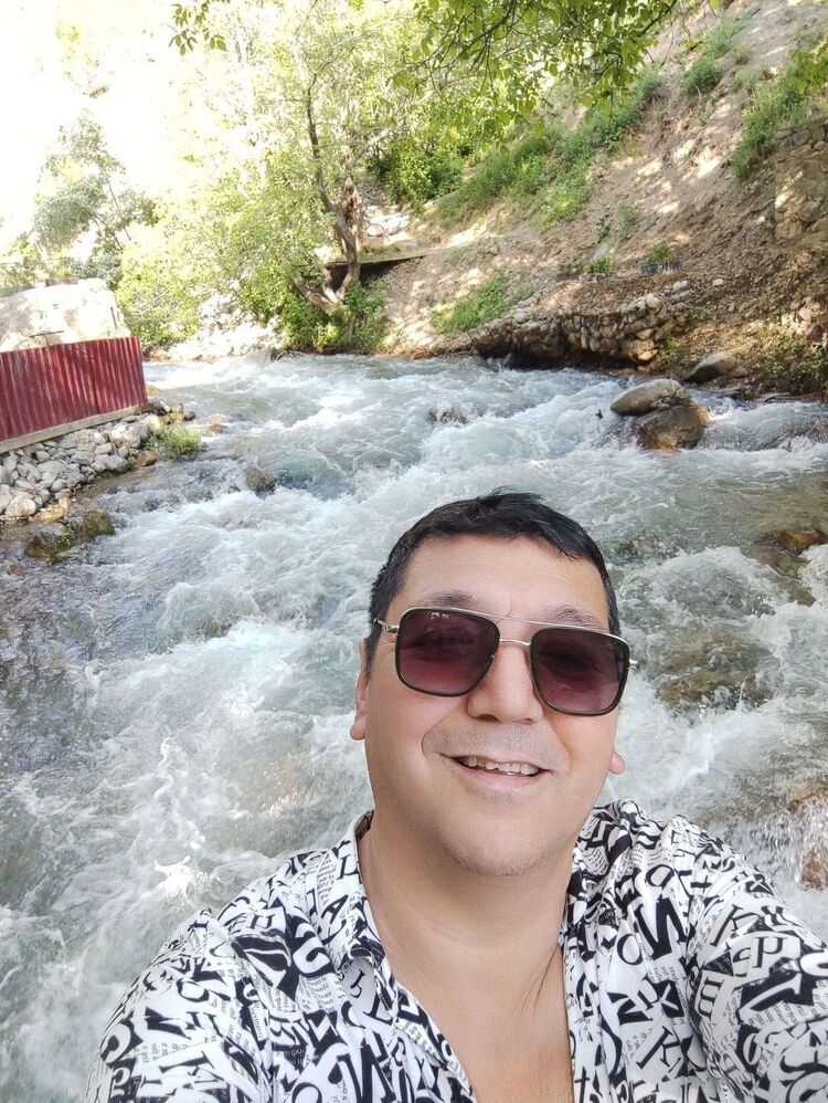  26214674  Suhrob, 51 ,    