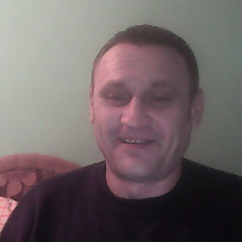  6889994  VASIL, 49 ,    