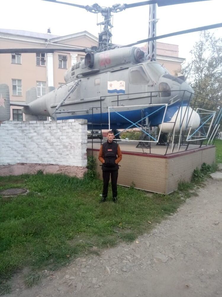  46986504  , 30 ,    