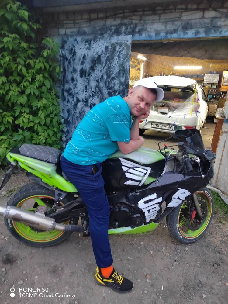  35048044  , 42 ,    