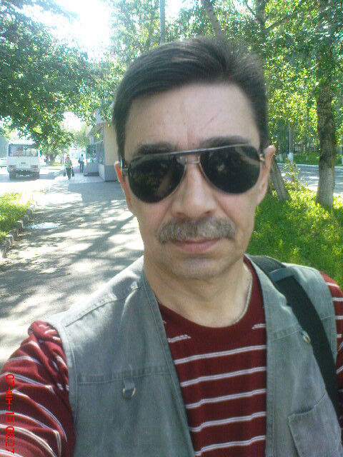  6246964  Viktor, 64 ,    