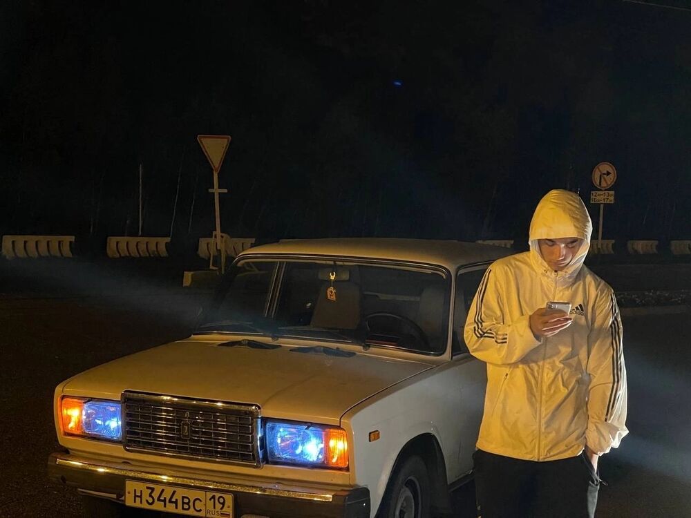  51282344  Sanjar, 20 ,    -