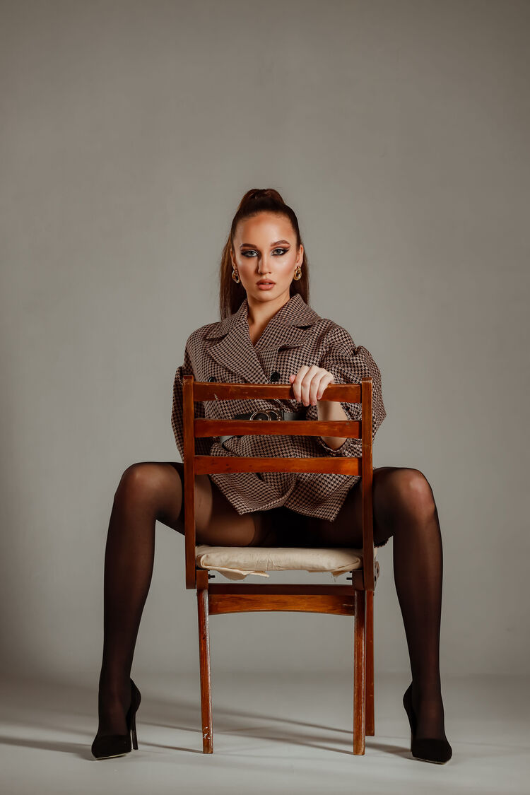  35801504  Madina, 22 ,    