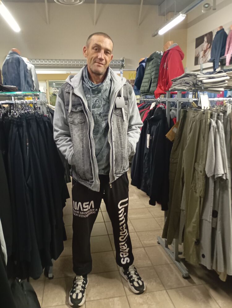  53579124  Andrey, 43 ,    