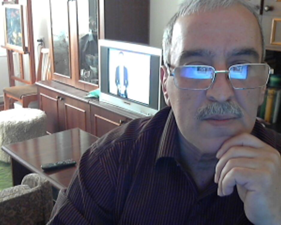  4258254  Sergey, 65 ,    