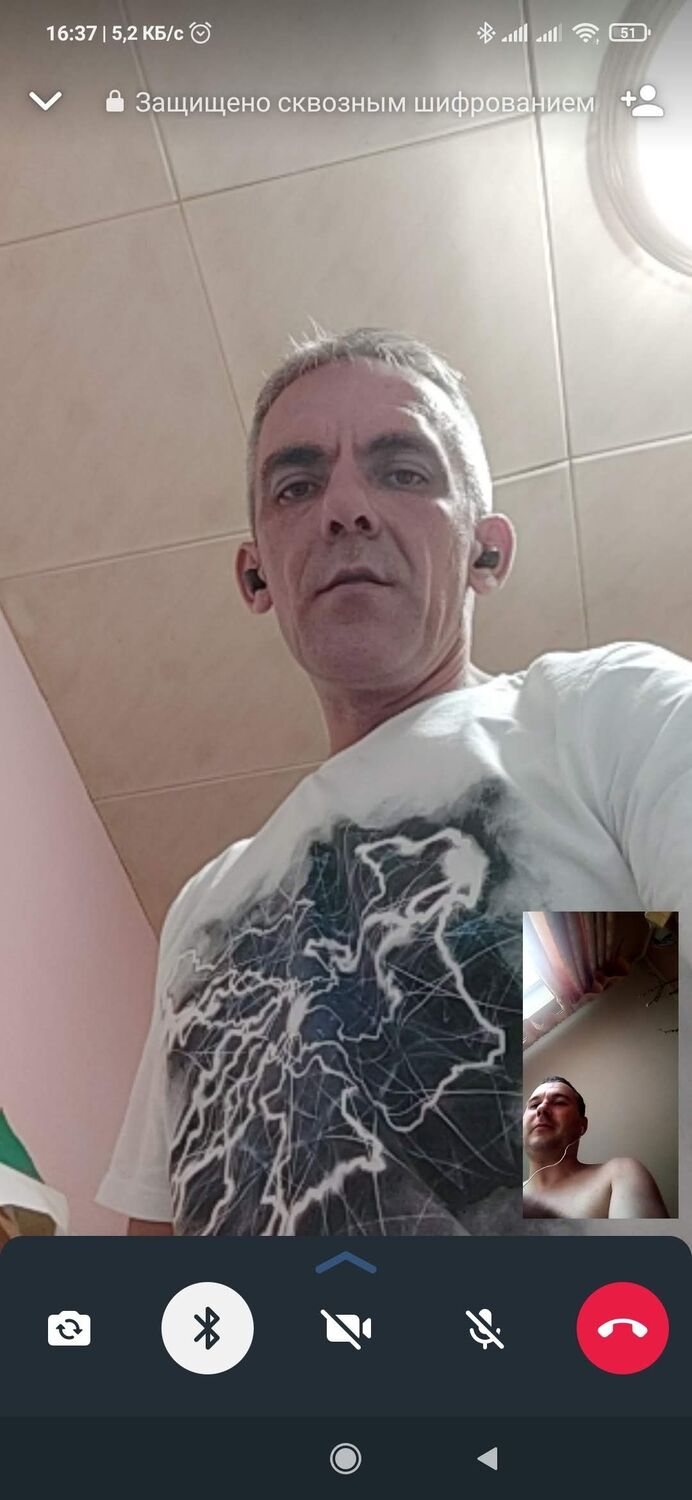  40050394  Nayrust , 40 ,    