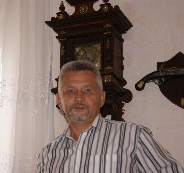  ,   Valery, 61 ,   