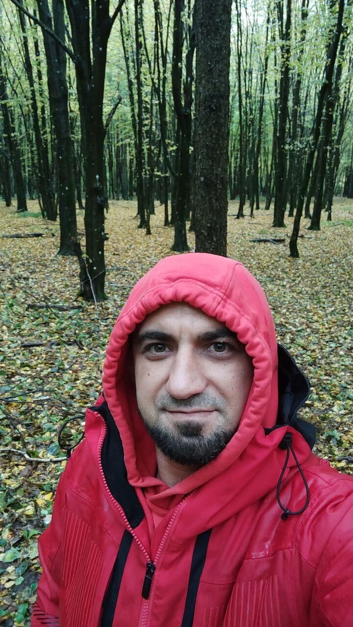  ,   Gevorg, 37 ,   ,   