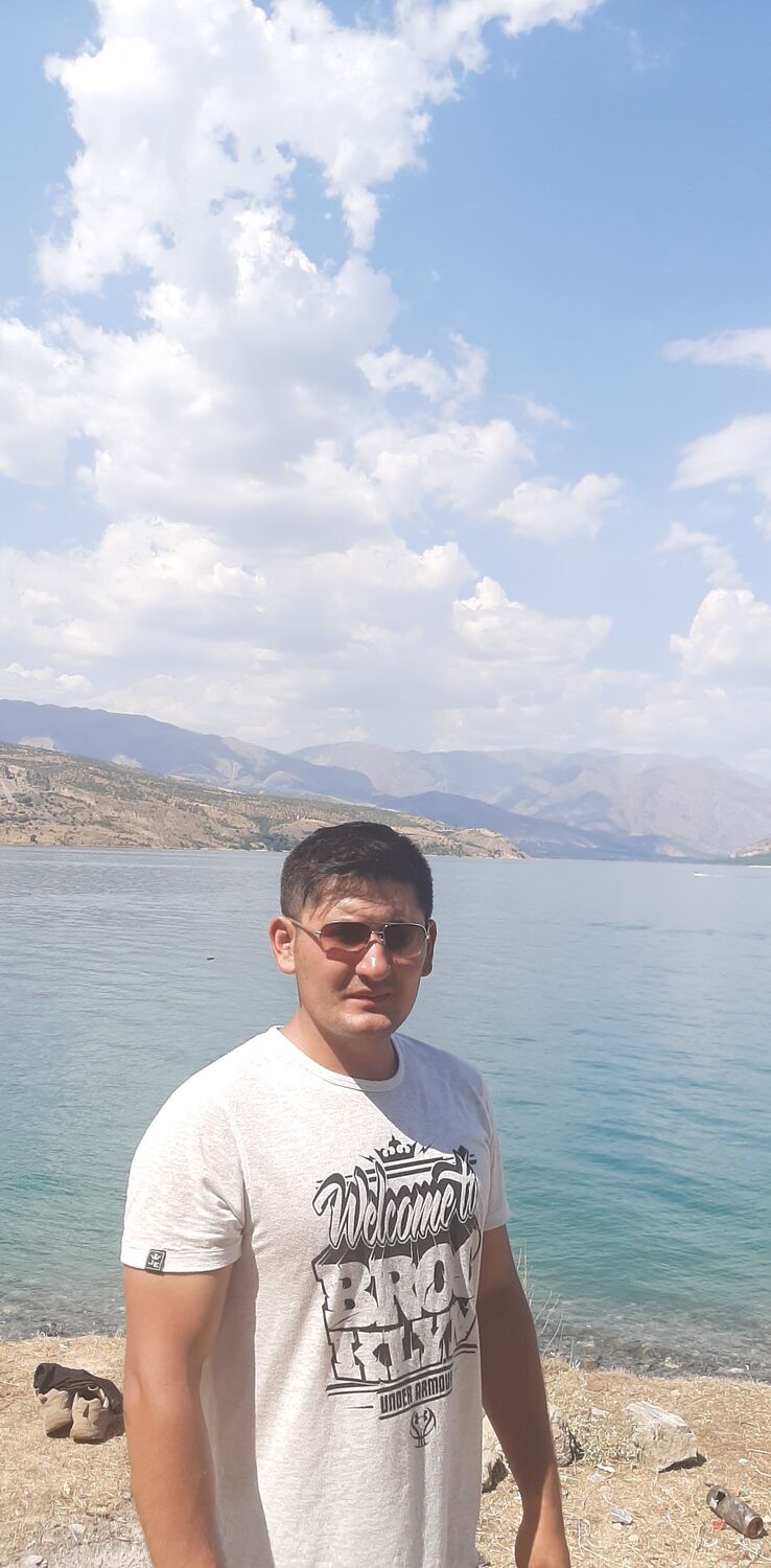  ,   Akbar, 33 ,   ,   , c , 