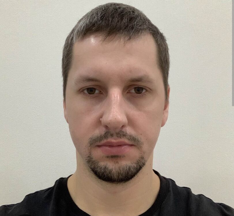 52904644  Sergei, 37 ,    