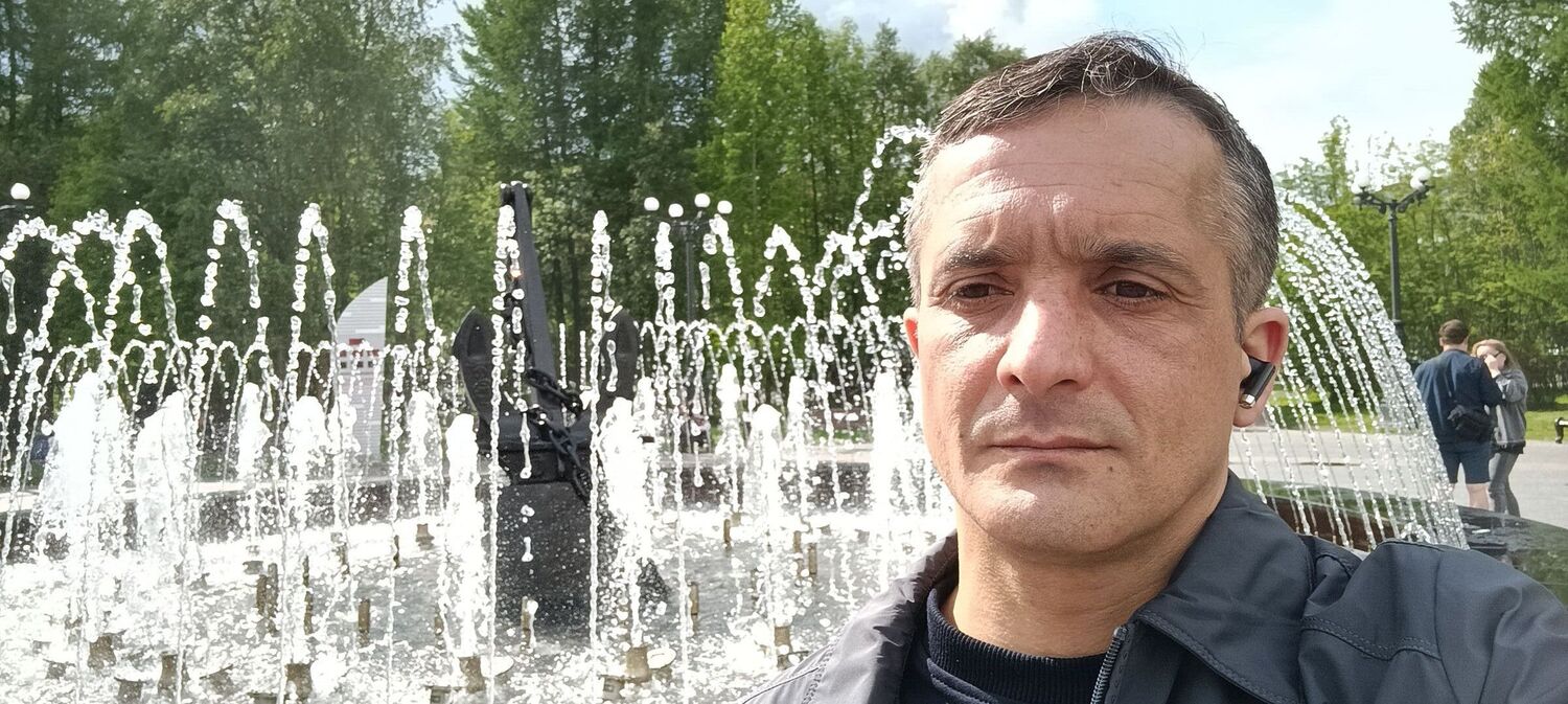  49937614  Xalid, 45 ,    