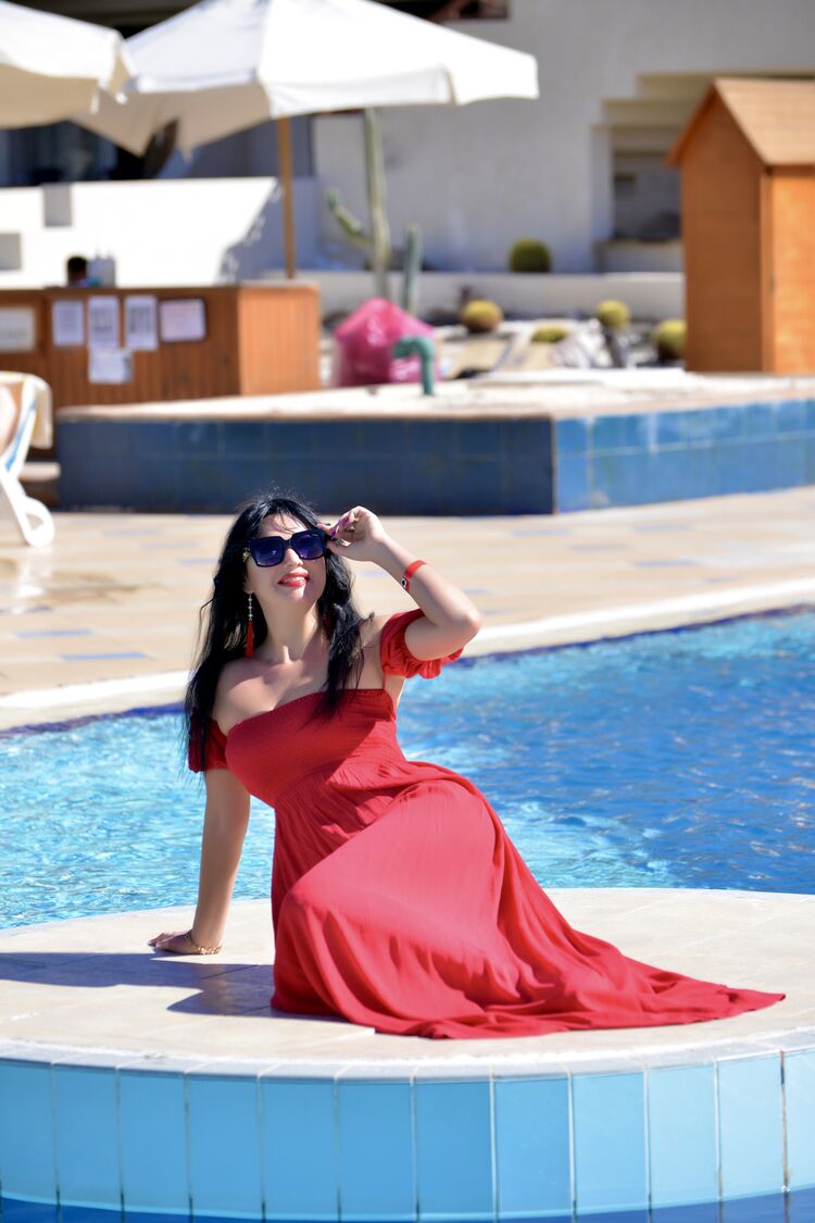  26411144  LAURA, 40 ,    Beloslav