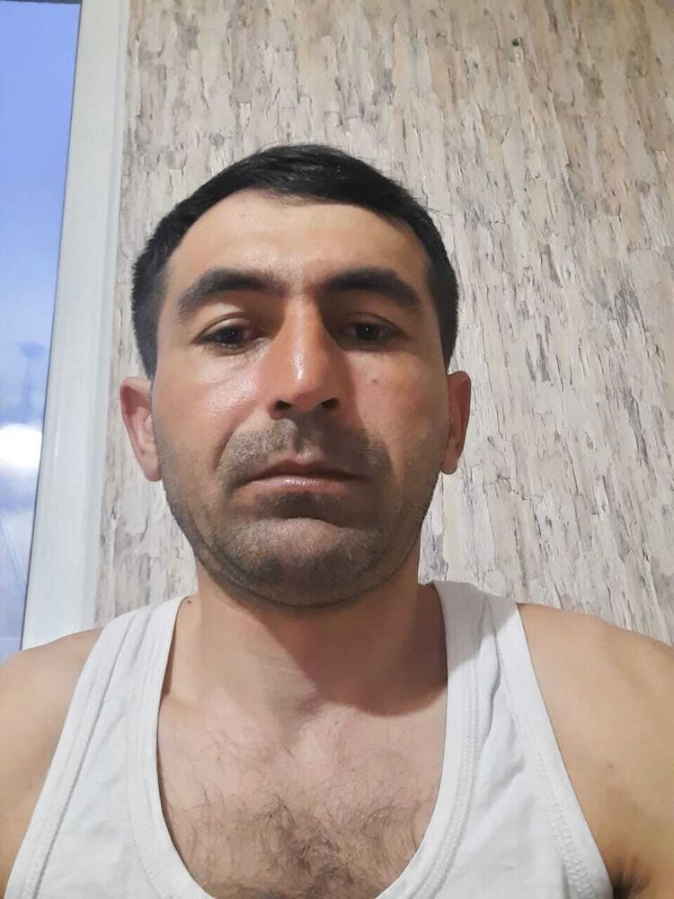  26234744  Elcin, 39 ,    