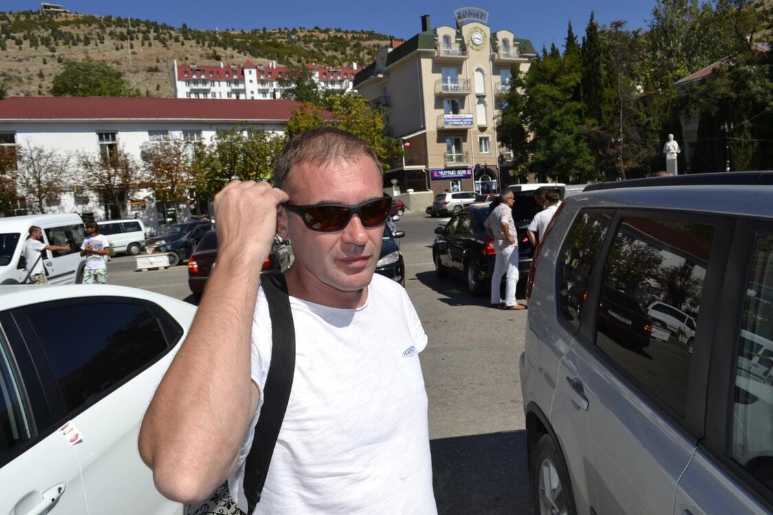  ,   Viktor, 45 ,     , c 