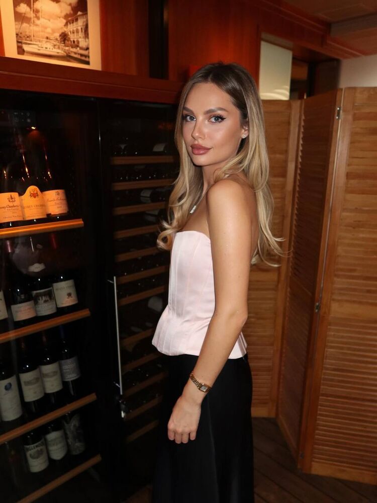  Backa Topola,   , 28 ,   ,   