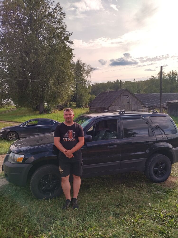  ,   Anton, 35 ,   ,   