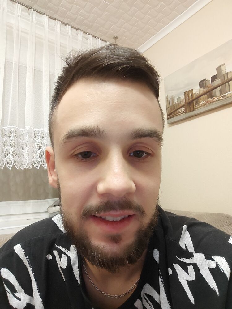  54173004  Yurii, 28 ,    