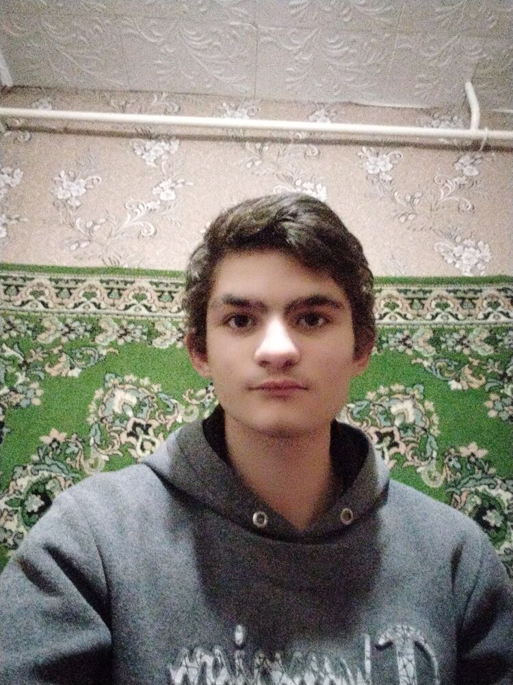  48640864  Dima, 19 ,    