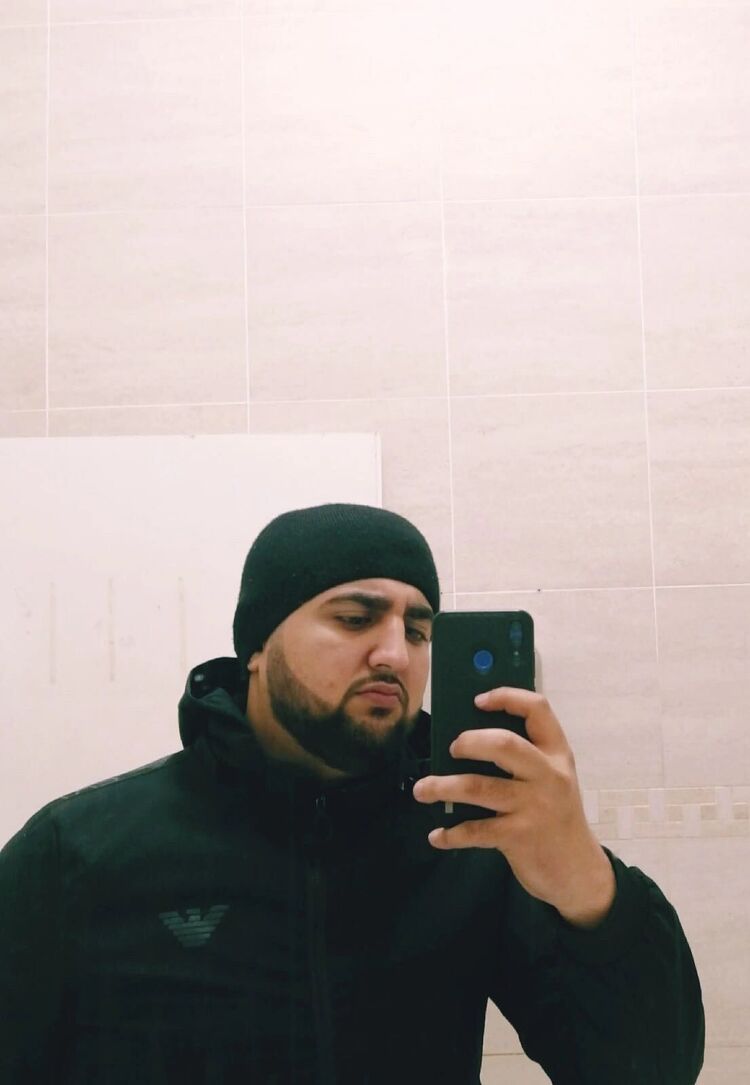  ,   No Name, 30 ,  
