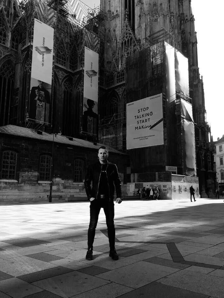  31563454  Sasha, 30 ,    Praha